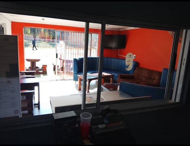 BUSINESS FOR SALE IN KEMPTON PARK WEST